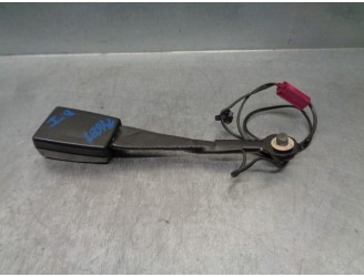 Recambio de enganche cinturon para ford fiesta (cb1) 1.4 16v cat referencia OEM IAM 8V51B61208AC 2 PIN DEL IZQ.