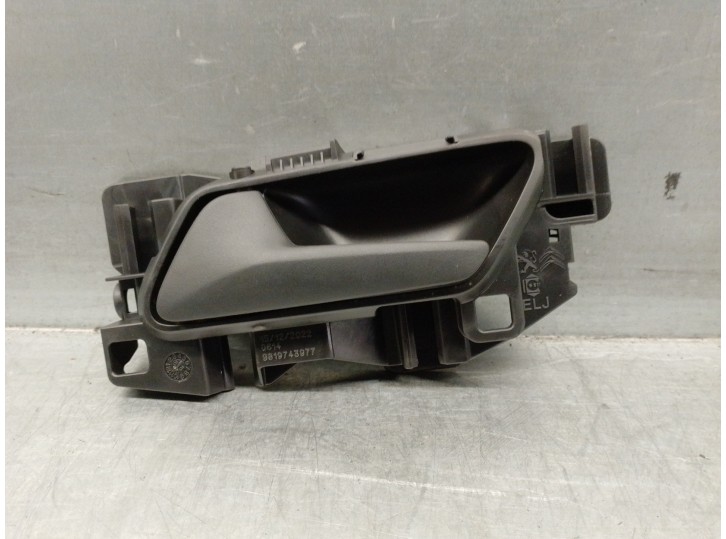 Recambio de maneta interior delantera izquierda para citroën berlingo referencia OEM IAM 9819743977  5 PUERTAS