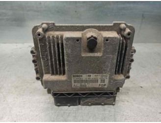 Recambio de centralita motor uce para opel astra h caravan 1.9 cdti referencia OEM IAM 55198054 0281012122 BOSCH