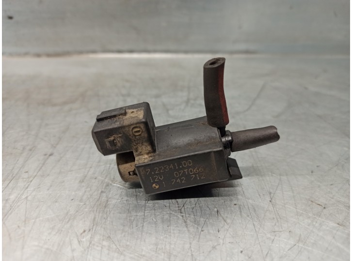 Recambio de electrovalvula vacio para bmw serie 3 berlina (e90) 3.0 turbodiesel cat referencia OEM IAM 1742712 72234100 PIERBURG