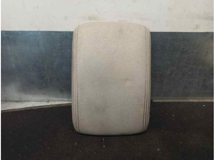 Recambio de apoyabrazos central para saab 9-3 sport hatch 1.9 tid cat referencia OEM IAM 12786970  