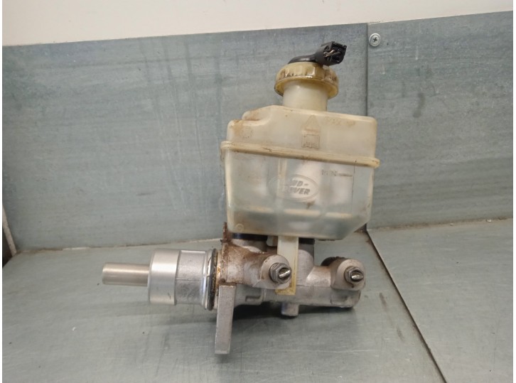 Recambio de bomba freno para land rover discovery 2.7 td v6 cat referencia OEM IAM SJJ500030 74471269C 