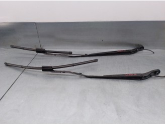 Recambio de brazo limpia delantero derecho para citroën berlingo referencia OEM IAM 9839409380 9839408980 