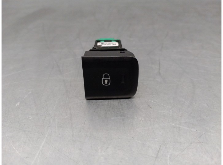 Recambio de interruptor para citroën berlingo referencia OEM IAM 9817042977  