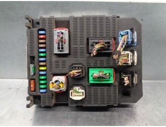 Recambio de caja reles / fusibles para citroën c3 1.4 referencia OEM IAM 9659285680 BSI2004P09 VALEO