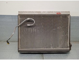 Recambio de evaporador aire acondicionado para land rover discovery 2.7 td v6 cat referencia OEM IAM JQB500010 