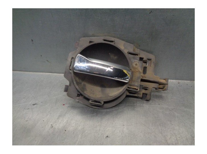 Recambio de maneta interior trasera derecha para citroën c3 1.4 referencia OEM IAM 9680187777 9647164377 