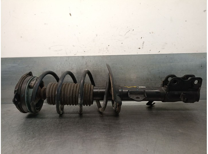 Replacement front right shock absorber for Nissan Juke (F15) 1.5 dCi OEM IAM reference E4302BX84C E4302BX84C 