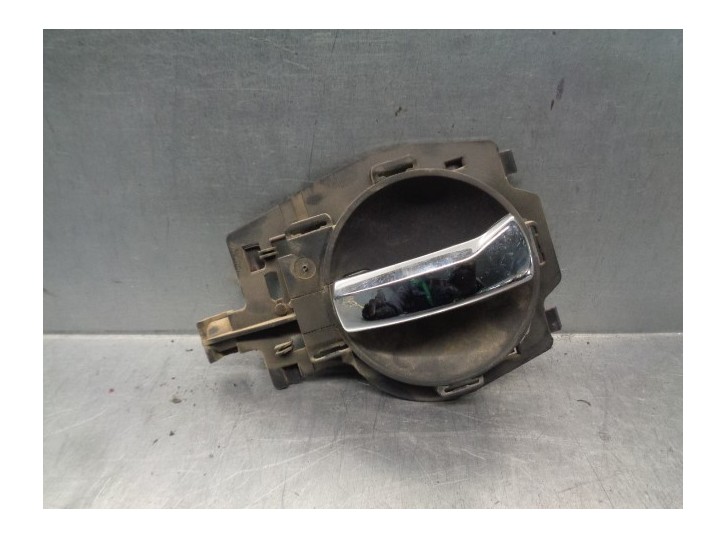 Recambio de maneta interior trasera izquierda para citroën c3 1.4 referencia OEM IAM 9680187877 647164577 