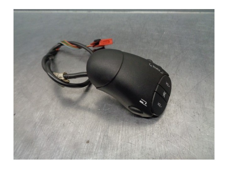Recambio de mando radio volante para renault scenic (ja..) 1.6 referencia OEM IAM 7700431450  