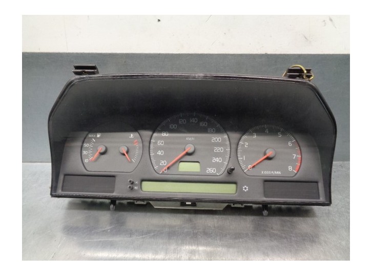 Replacement instrument cluster for Volvo S70 sedan 2.5 cat OEM IAM reference 9472519 9168144 