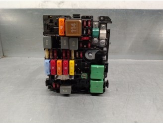 Recambio de caja reles / fusibles para citroën berlingo referencia OEM IAM 9804848180  