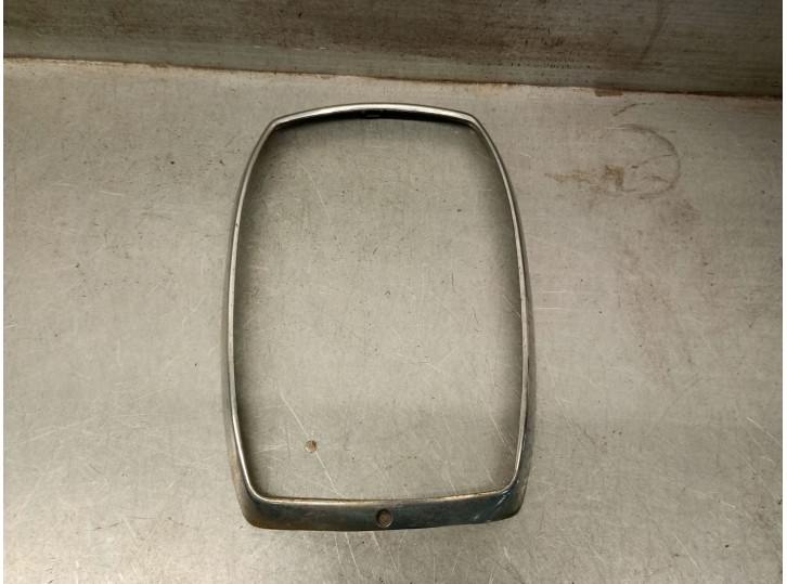 Recambio de cerquillo faro para mercedes-benz clase e (w114/w115) berlina 3.0 diesel referencia OEM IAM M110982 