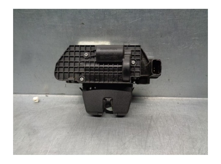Replacement trunk / tailgate lock for Peugeot 2008 (--.2013) 1.6 16V OEM IAM reference 9684648680 3 PINS 
