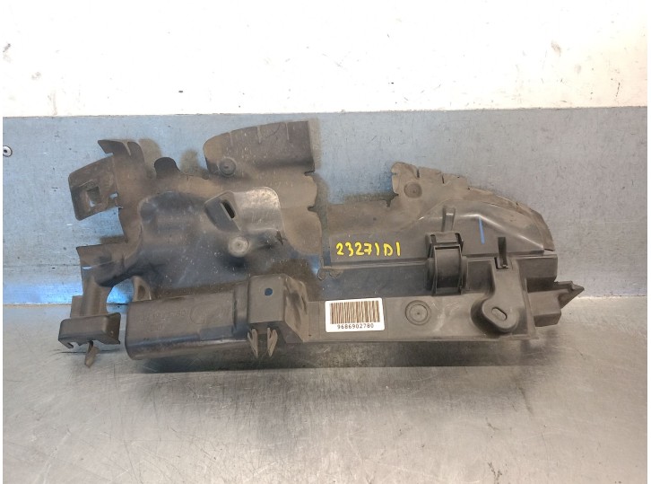 Recambio de molduras delanteras para peugeot 508 2.0 16v hdi fap referencia OEM IAM 56903A0 7104QX 