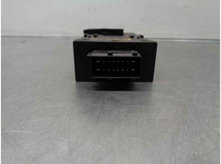 Recambio de interruptor para peugeot 1007 sport referencia OEM IAM 96573404XT 