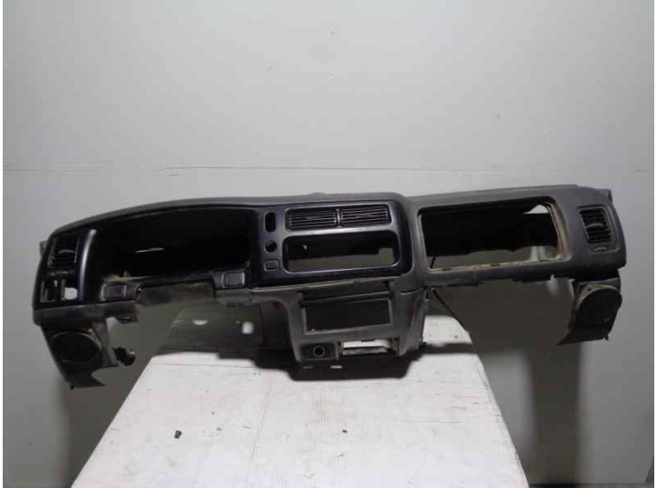 Recambio de salpicadero para mitsubishi l 200 (k6/7) 2.5 td cat referencia OEM IAM GRIS 