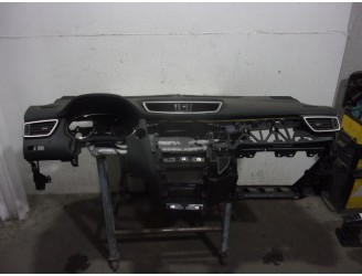 Replacement dashboard for Nissan X-Trail (T32) 1.6 dCi turbodiesel cat OEM IAM reference 682004CC0A BLACK 