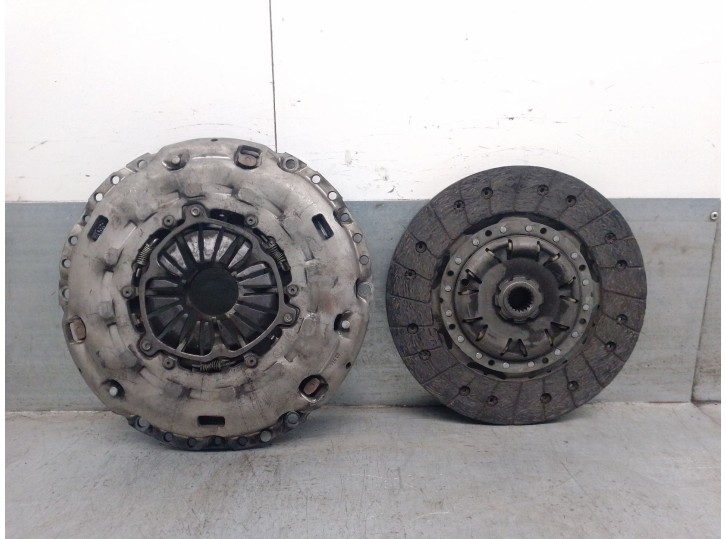 Recambio de kit embrague para opel zafira / zafira family b (a05) 1.9 cdti (m75) referencia OEM IAM 124035110 6606039 324039410 