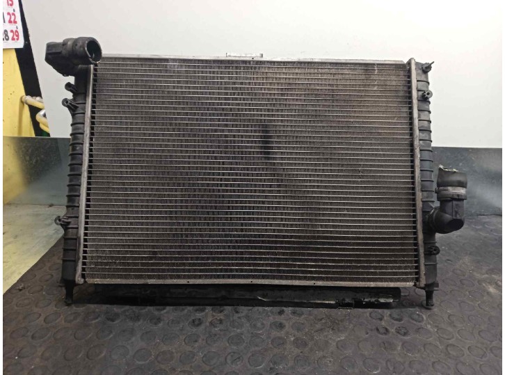 Recambio de radiador agua para lancia lybra berlina 2.4 jtd lx executive referencia OEM IAM 46753255 867561HA VALEO