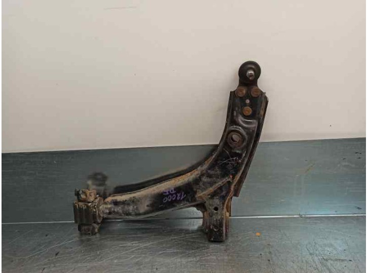 Recambio de brazo suspension inferior delantero izquierdo para opel kadett e 1.6 diesel referencia OEM IAM 352162  