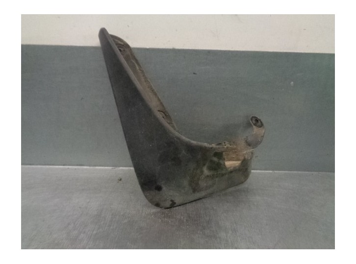 Replacement fender for Hyundai Accent (MC) 1.6 16V CAT OEM IAM reference 868311E000 