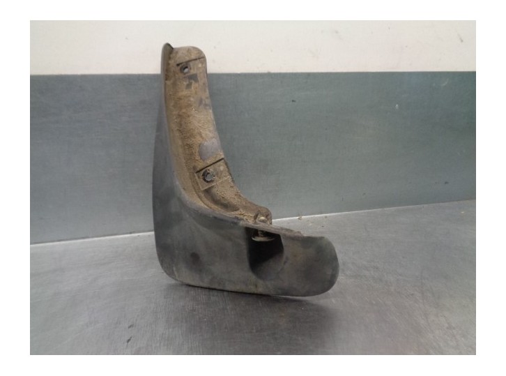 Replacement rear skirt for Hyundai Accent (MC) 1.6 16V cat OEM IAM reference 868411E000 