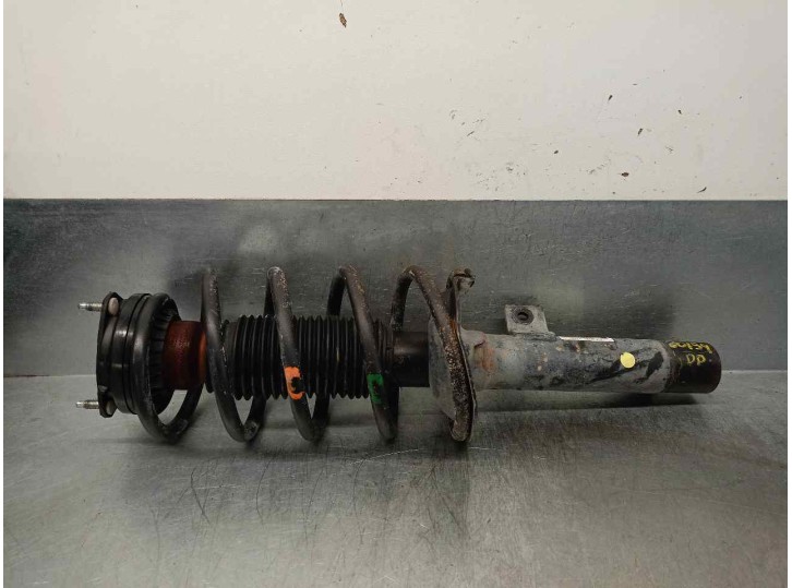 Replacement front right shock absorber for Ford Transit Connect (TC7) 1.8 TDCi CAT OEM IAM reference 5T1618058AC 