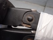 Recambio de brazo limpia delantero derecho para land rover discovery 2.7 td v6 cat referencia OEM IAM DKB500070PMD  