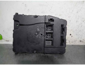 Recambio de caja reles / fusibles para renault scenic ii dci diesel referencia OEM IAM 8200433201 S118400140F SIEMENS