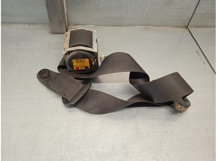 Replacement front left seatbelt for Land Rover Discovery 2.7 TD V6 CAT OEM IAM reference EVB500890PMA 
