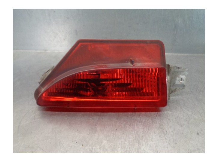 Replacement left rear fog light for Fiat Bravo (198) 1.9 8V JTD CAT OEM IAM reference 51775349 
