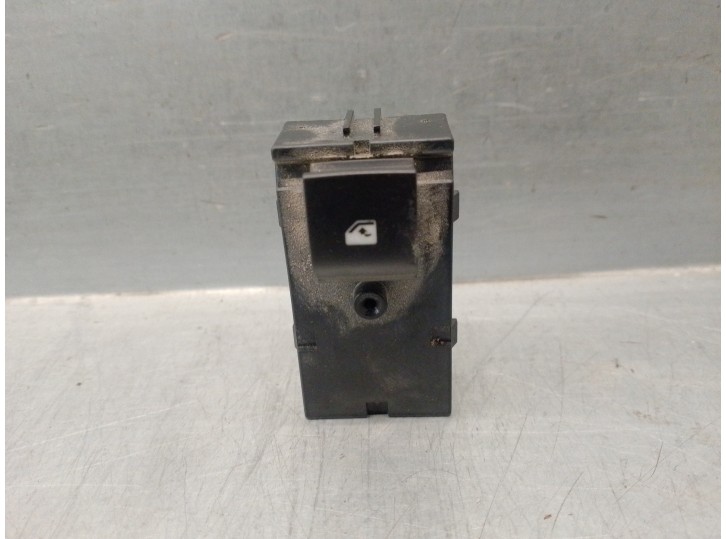 Recambio de mando elevalunas trasero derecho para opel astra k lim. 5türig 1.6 cdti dpf referencia OEM IAM 13408452 13408452 TRW