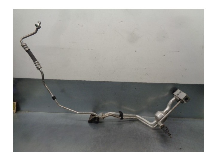 Replacement air conditioning pipes for Hyundai Accent (MC) 1.6 16V CAT OEM IAM reference 977601E000 977611E000 
