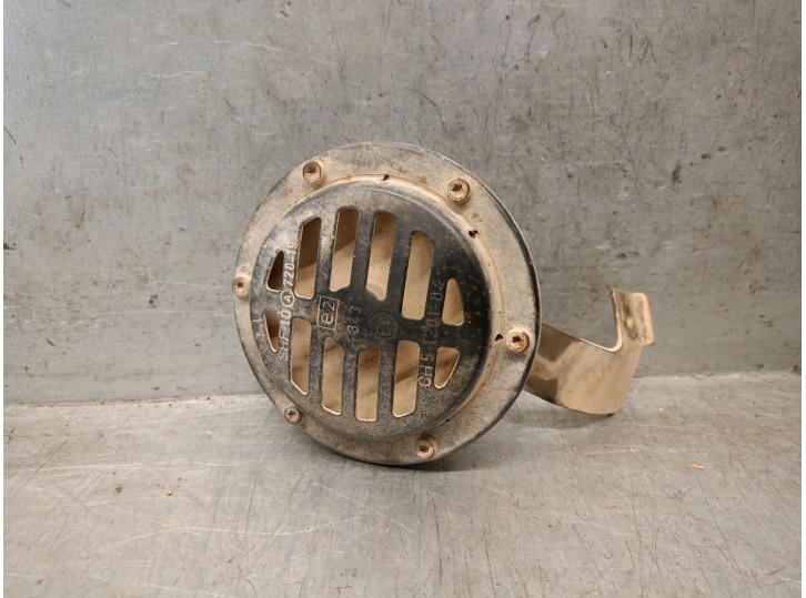 Recambio de claxon para renault 4 berlina/familiar/furgoneta f6 familiar (r 2370) referencia OEM IAM 7701348652 7701348652 