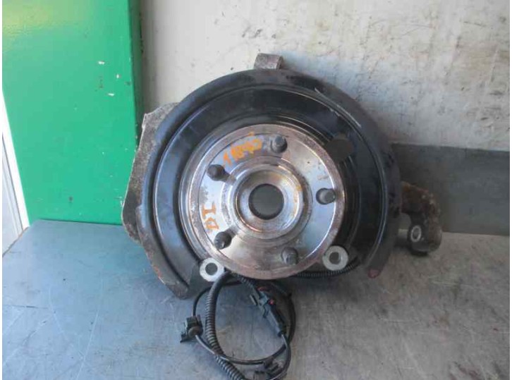 Recambio de mangueta delantera izquierda para dodge nitro 2.8 crd referencia OEM IAM 52125011AD 