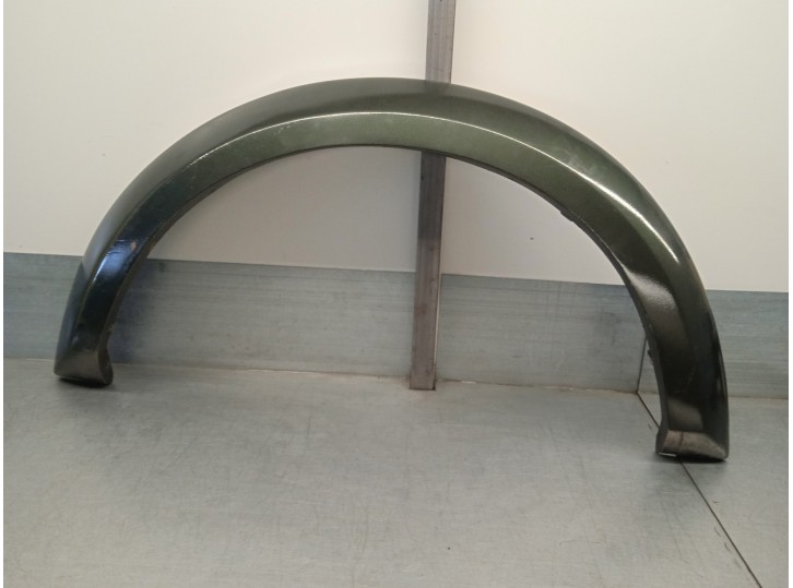 Recambio de aletin delantero izquierdo para land rover discovery 2.7 td v6 cat referencia OEM IAM DFJ000032 