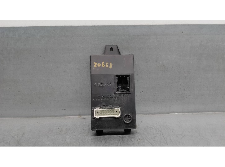 Recambio de modulo electronico para renault twingo (co6) 1.2 referencia OEM IAM 8200249128A  SIEMENS