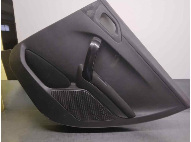 Recambio de guarnecido puerta trasera derecha para peugeot 208 1.2 12v vti referencia OEM IAM 96763549ZD  5 PUERTAS