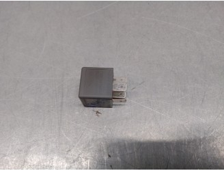 Replacement relay for Seat Toledo (1M2) 1.9 TDI OEM IAM reference 1J0906381A 