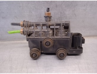 Recambio de centralita suspension para land rover discovery 2.7 td v6 cat referencia OEM IAM RVH000095  