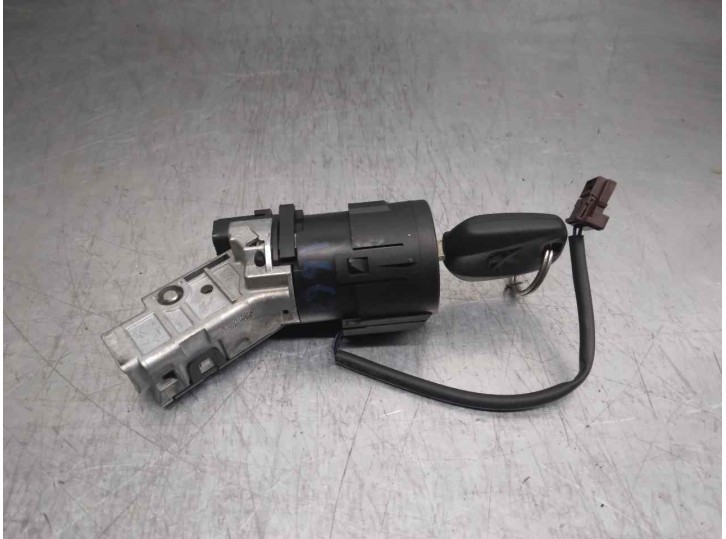 Recambio de conmutador de arranque para peugeot 208 1.2 12v vti referencia OEM IAM 96762547 