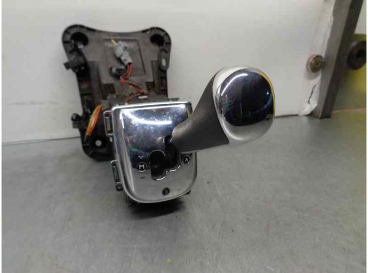 Recambio de palanca cambio para citroën c4 berlina collection referencia OEM IAM 151880 96816077VD 
