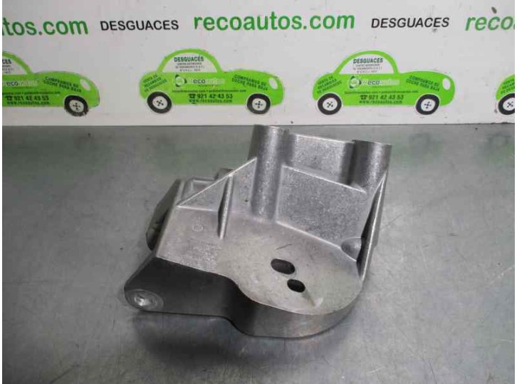 Replacement right engine mount for Volvo V40 Cross Country 2.0 diesel cat OEM IAM reference 31359638 
