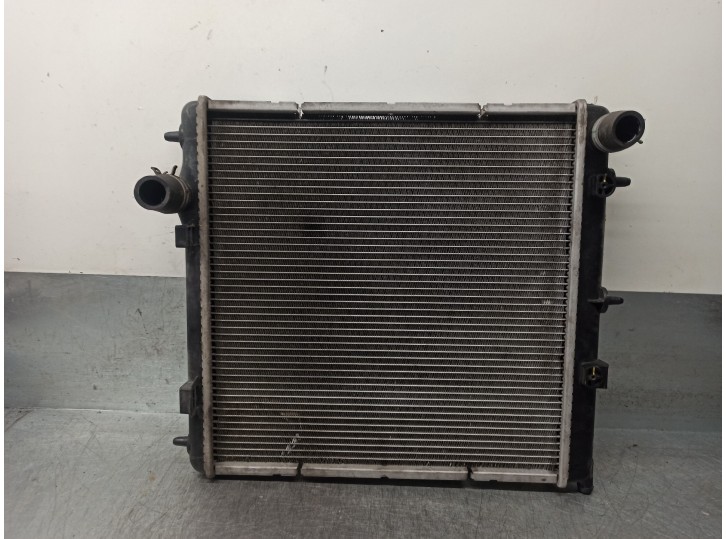 Recambio de radiador agua para peugeot 208 1.2 12v vti referencia OEM IAM 9684522780 95007T01 DENSO