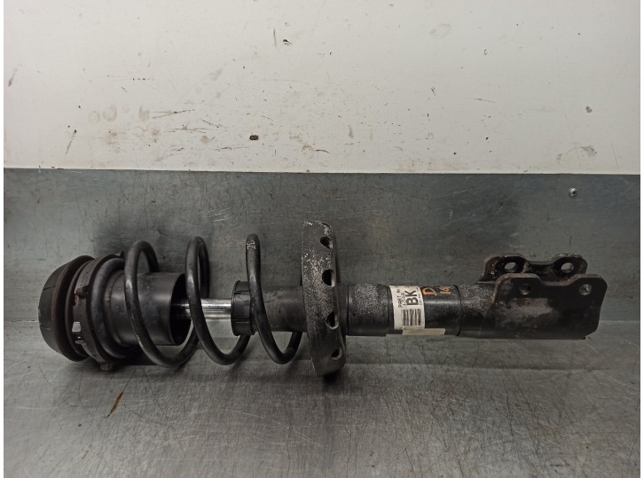 Replacement front left shock absorber for Opel Astra G saloon 1.6 OEM IAM reference 90576821 DELLPHI