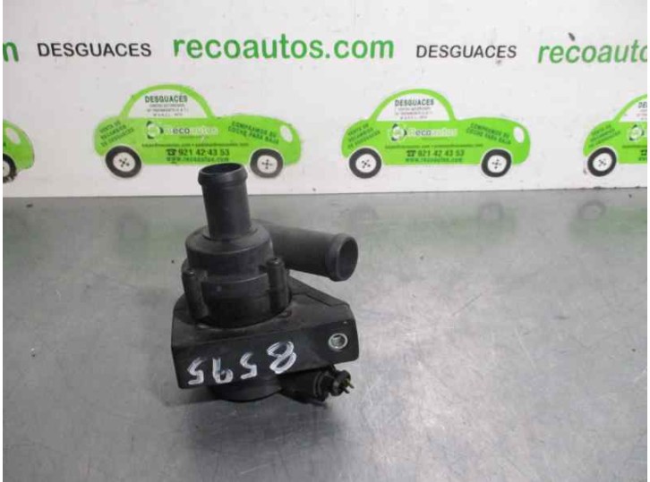 Recambio de bomba agua para volvo v40 cross country 2.0 diesel cat referencia OEM IAM 30950000 16T070990DA 