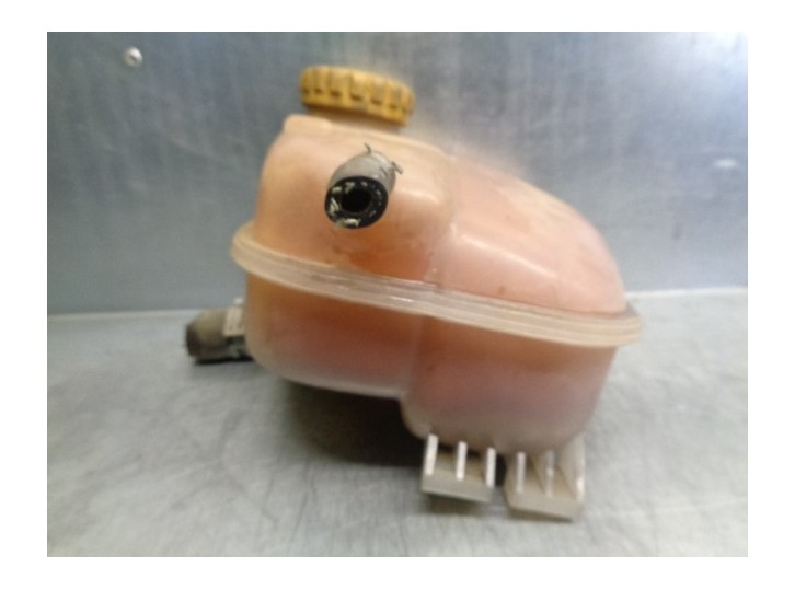 Replacement expansion tank for Opel Astra G Saloon 1.6 OEM IAM reference 90530690 