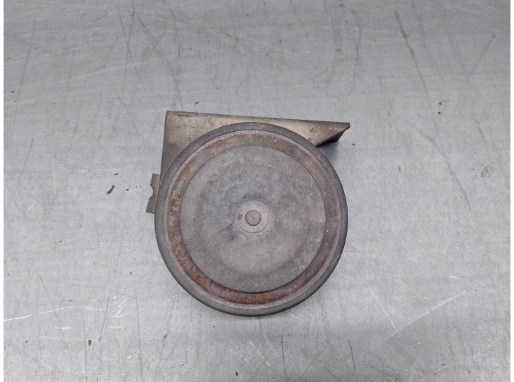 Recambio de claxon para land rover santana 109 santana 2.3 referencia OEM IAM A28657625  HELLA