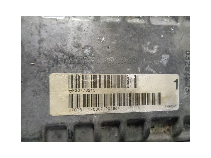 Recambio de columna direccion para volvo s40 berlina 2.0 diesel cat referencia OEM IAM P30776153 P30776213 